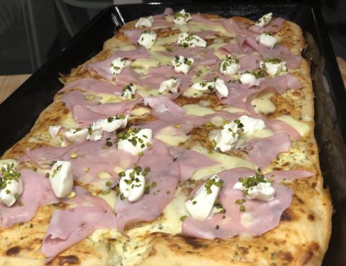 Pizza in teglia alta e soffice, veloce con 80 % idratazione