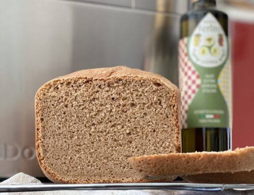 Pane in cassetta integrale con la macchina del pane automatica Calmdo