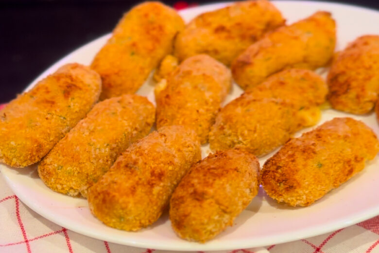 Crocchette di patate con cuore filante in friggitrice ad aria
